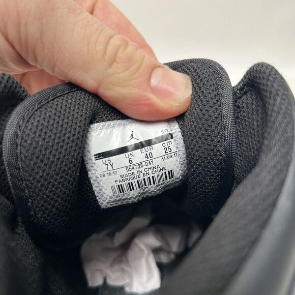 Nike Shoes Air Jordan 1 Mid Retro GS “Black Grey” 2024 - Picture 8 of 8